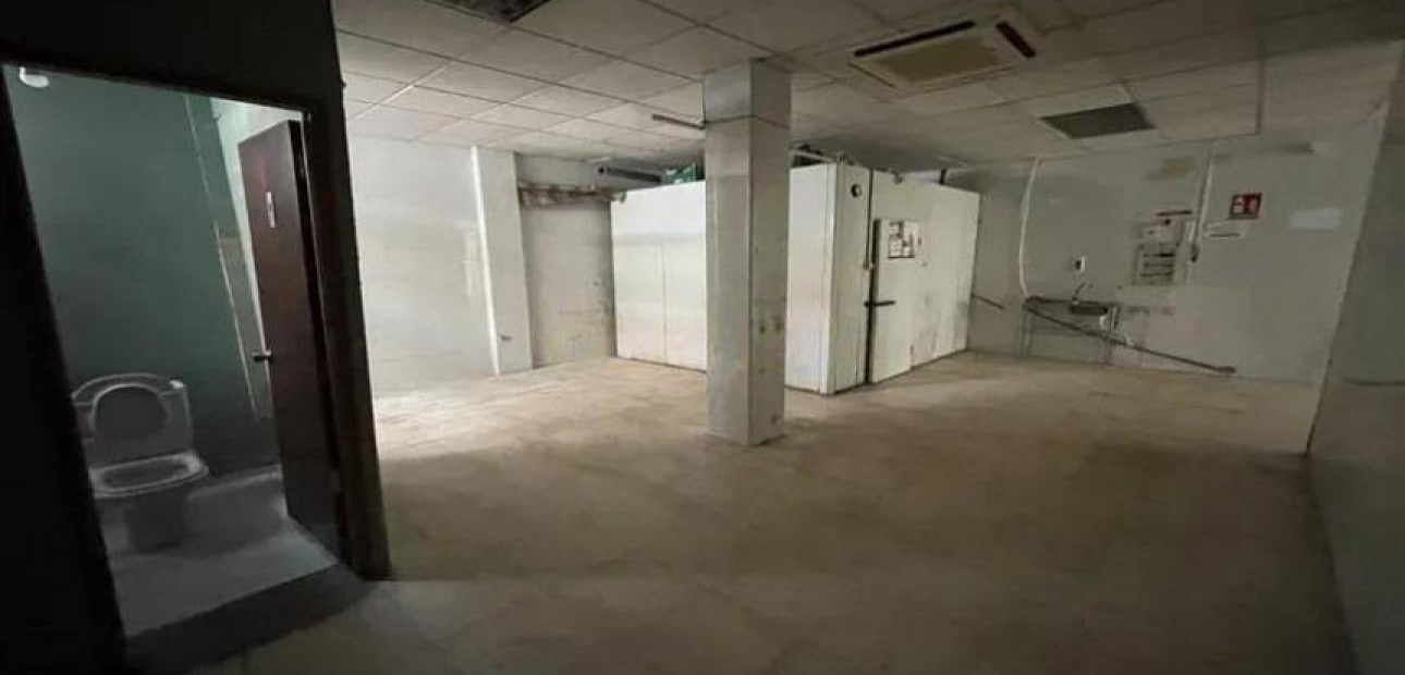 Venta - Commercial Unit -
Alicante - Altozano