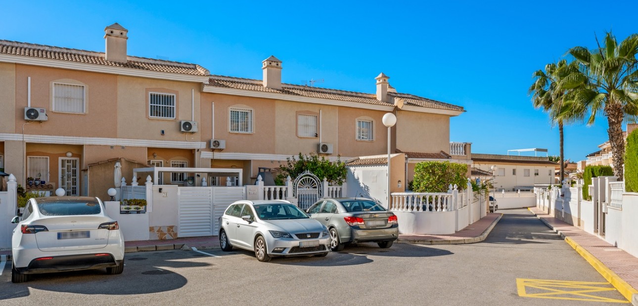 Venta - Adosado -
Ciudad Quesada - Rojales