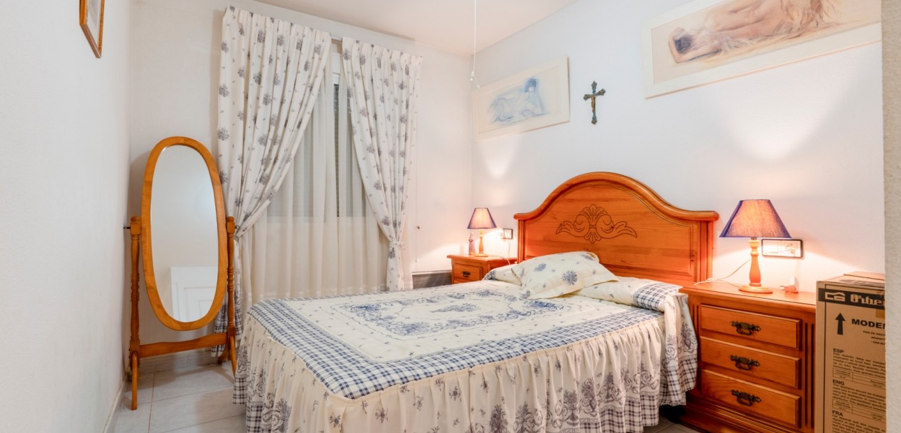 Herverkoop - Bungalow -
Orihuela Costa