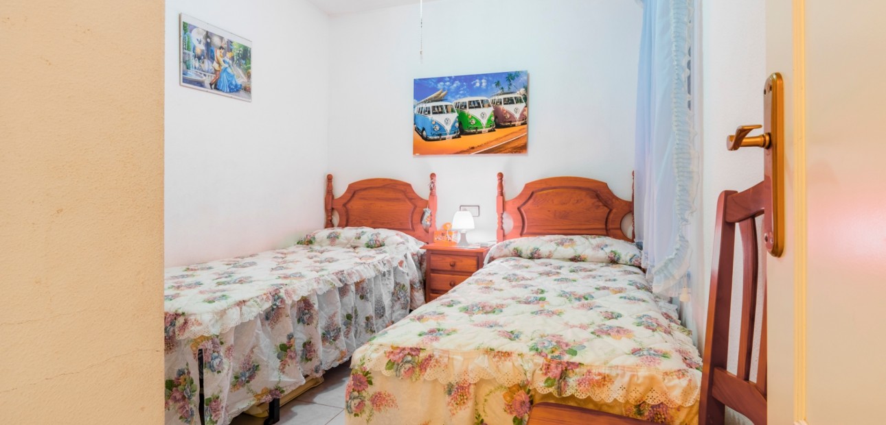 Herverkoop - Bungalow -
Orihuela Costa