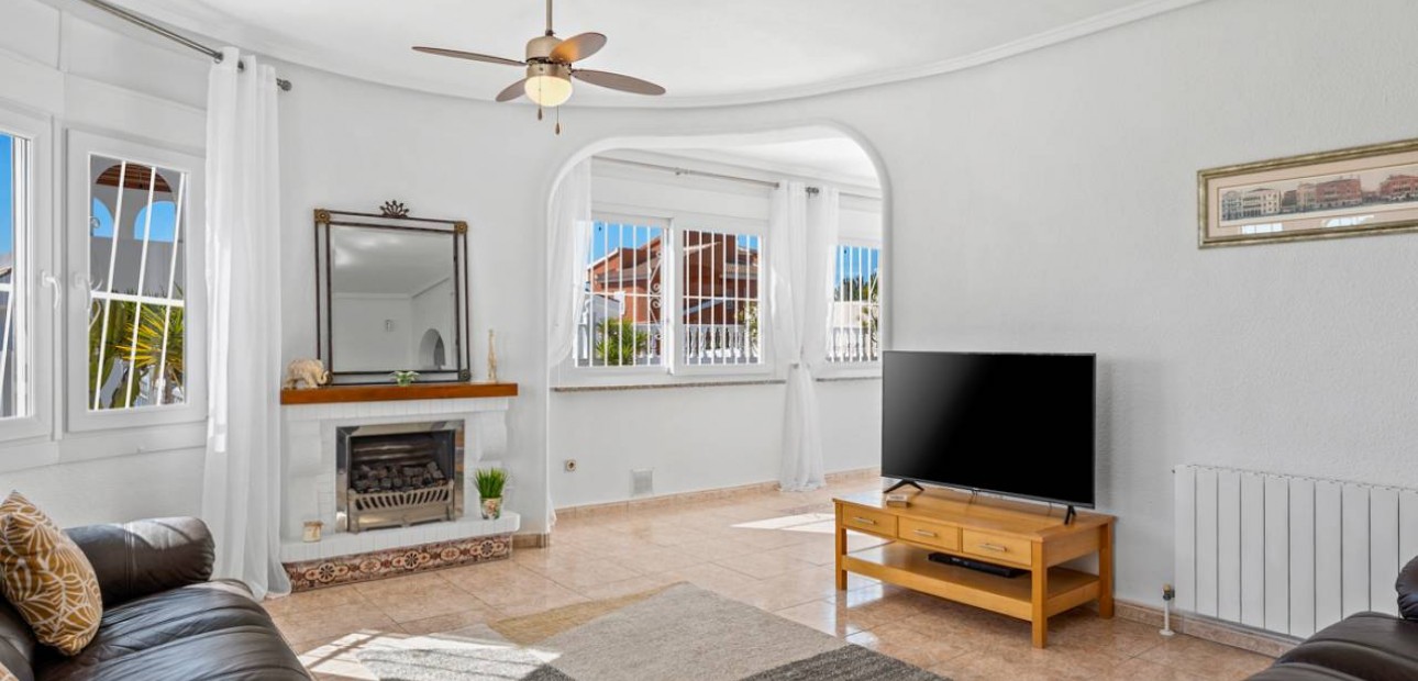 Herverkoop - Villa -
Ciudad Quesada