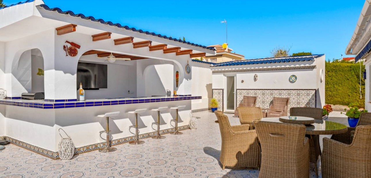 Herverkoop - Villa -
Ciudad Quesada