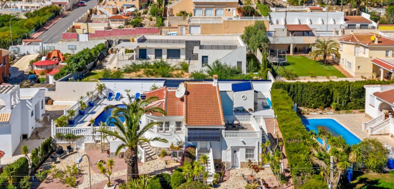 Herverkoop - Villa -
Ciudad Quesada