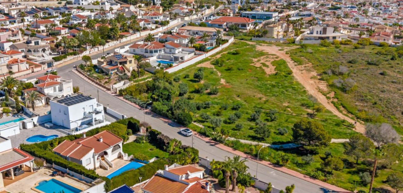 Herverkoop - Villa -
Ciudad Quesada