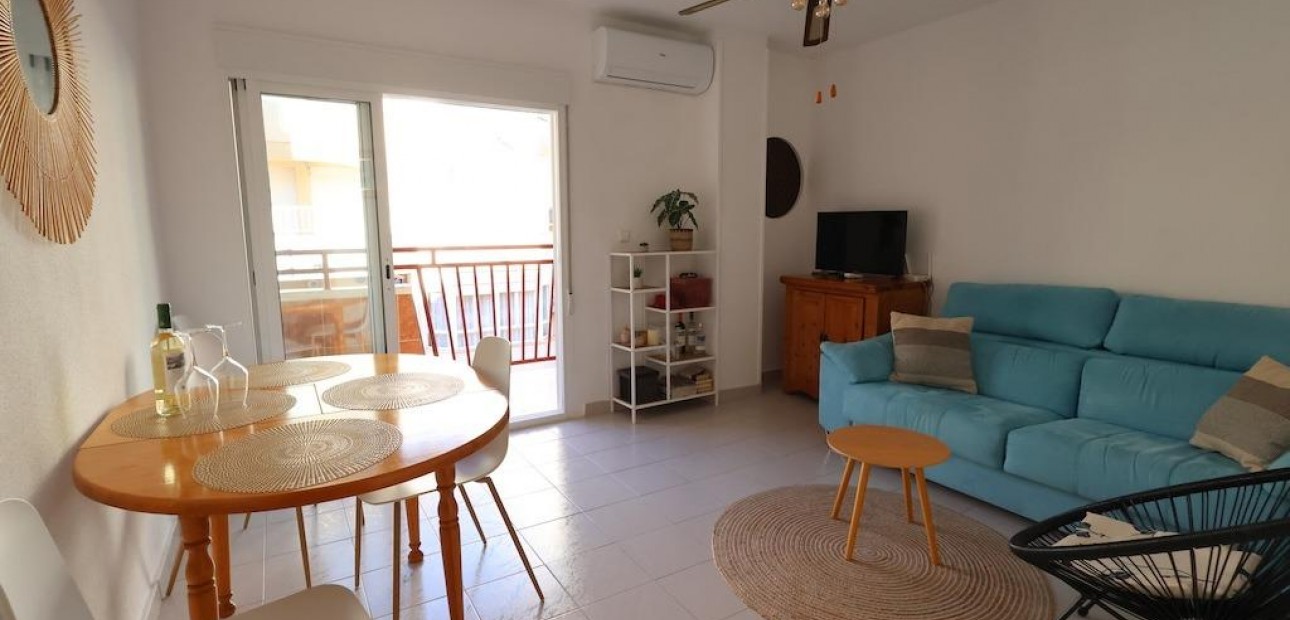 Herverkoop - Appartement / flat -
Torrevieja - Centro