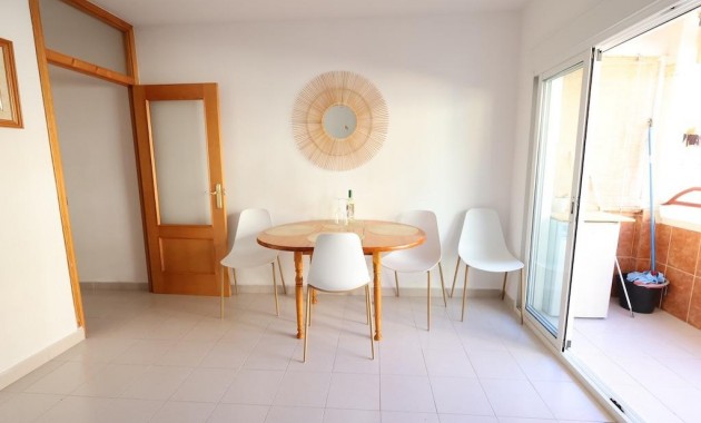Herverkoop - Appartement / flat -
Torrevieja - Centro