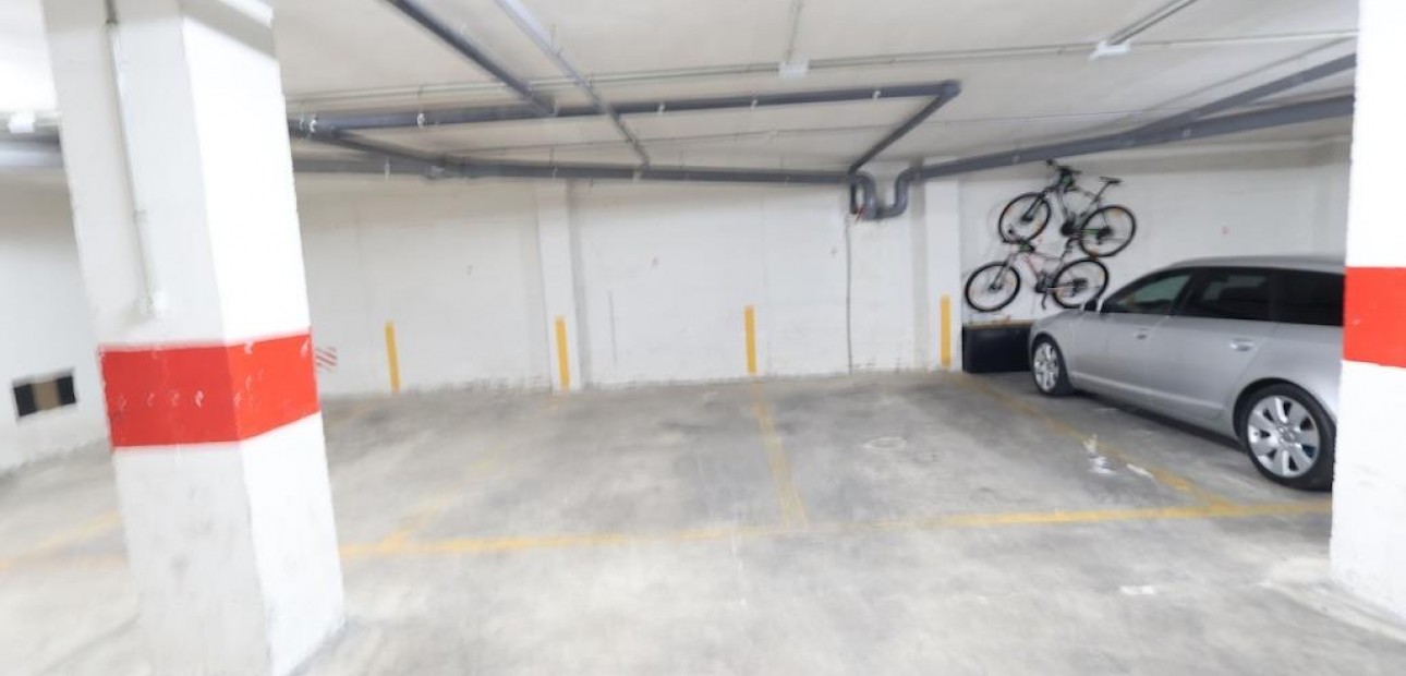 Herverkoop - Appartement / flat -
Torrevieja - Centro