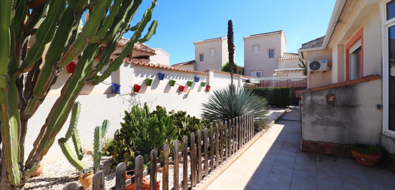 Herverkoop - Detached Villa -
Ciudad Quesada - Atalayas