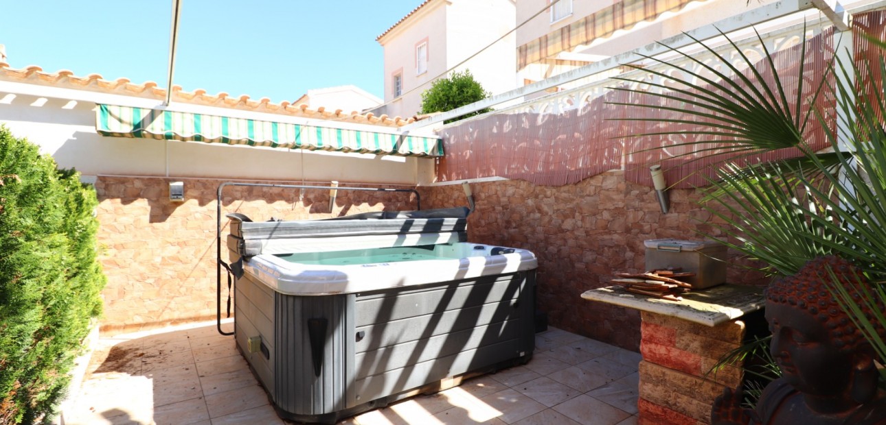 Herverkoop - Detached Villa -
Ciudad Quesada - Atalayas