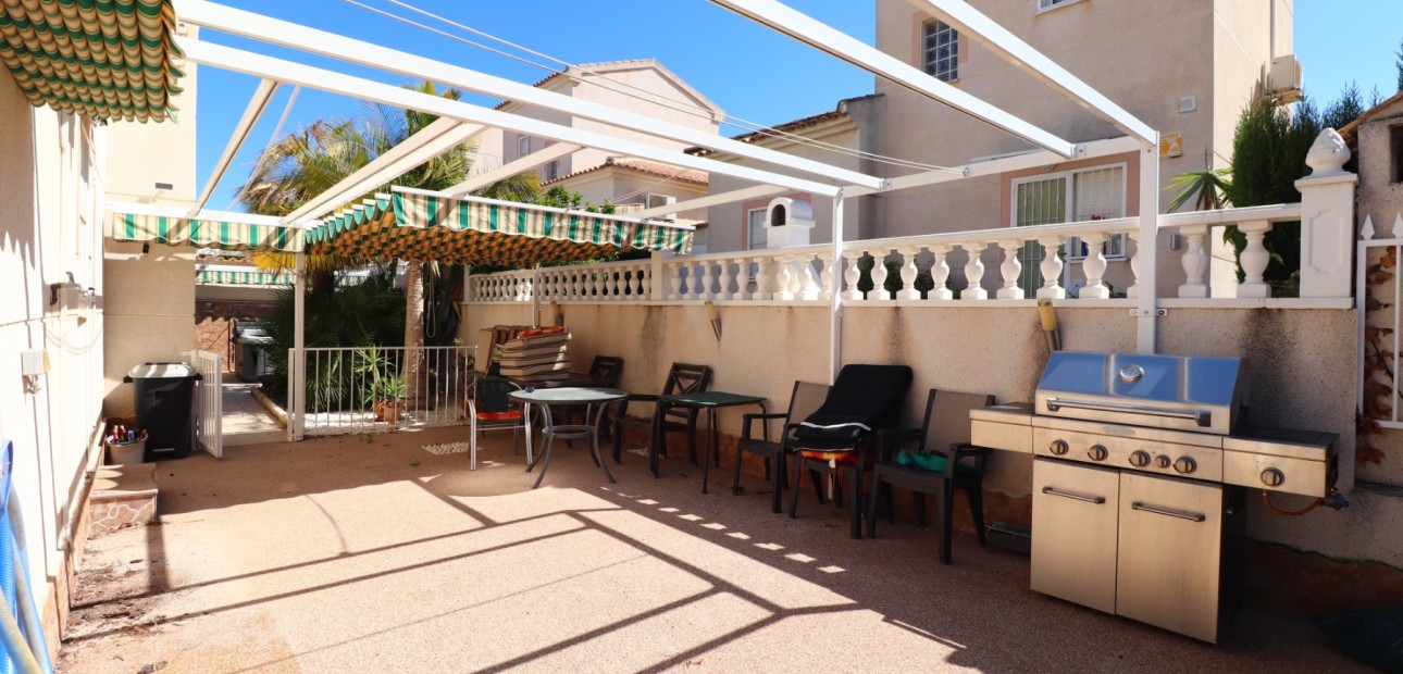 Herverkoop - Detached Villa -
Ciudad Quesada - Atalayas
