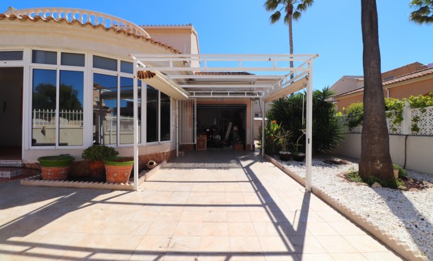 Herverkoop - Detached Villa -
Ciudad Quesada - Atalayas