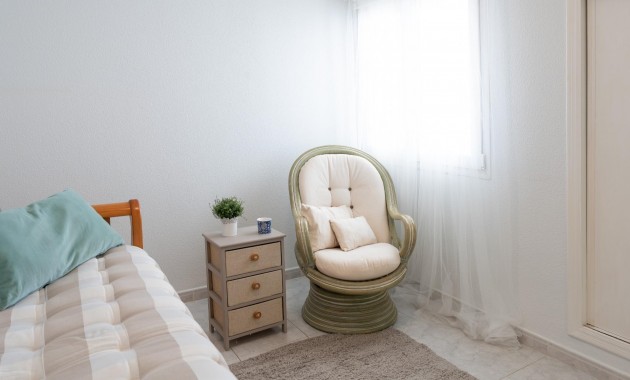 Herverkoop - Villa -
Orihuela Costa - Playa Flamenca