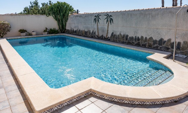 Herverkoop - Villa -
Orihuela Costa - Playa Flamenca