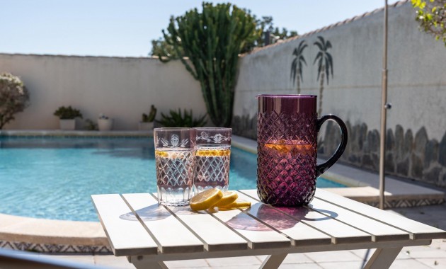 Herverkoop - Villa -
Orihuela Costa - Playa Flamenca