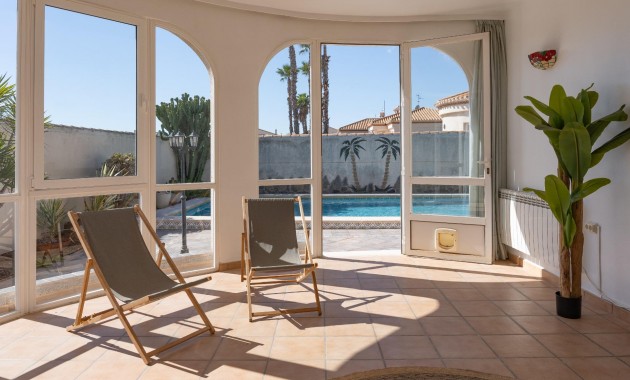 Herverkoop - Villa -
Orihuela Costa - Playa Flamenca
