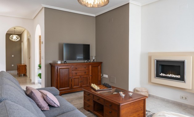 Herverkoop - Villa -
Orihuela Costa - Playa Flamenca