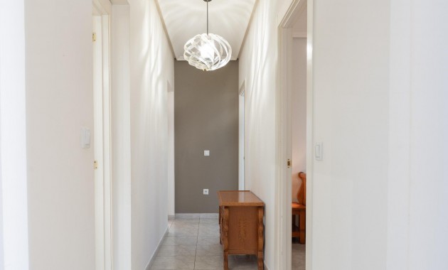 Herverkoop - Villa -
Orihuela Costa - Playa Flamenca