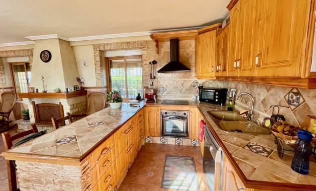 Herverkoop - Villa -
Orihuela