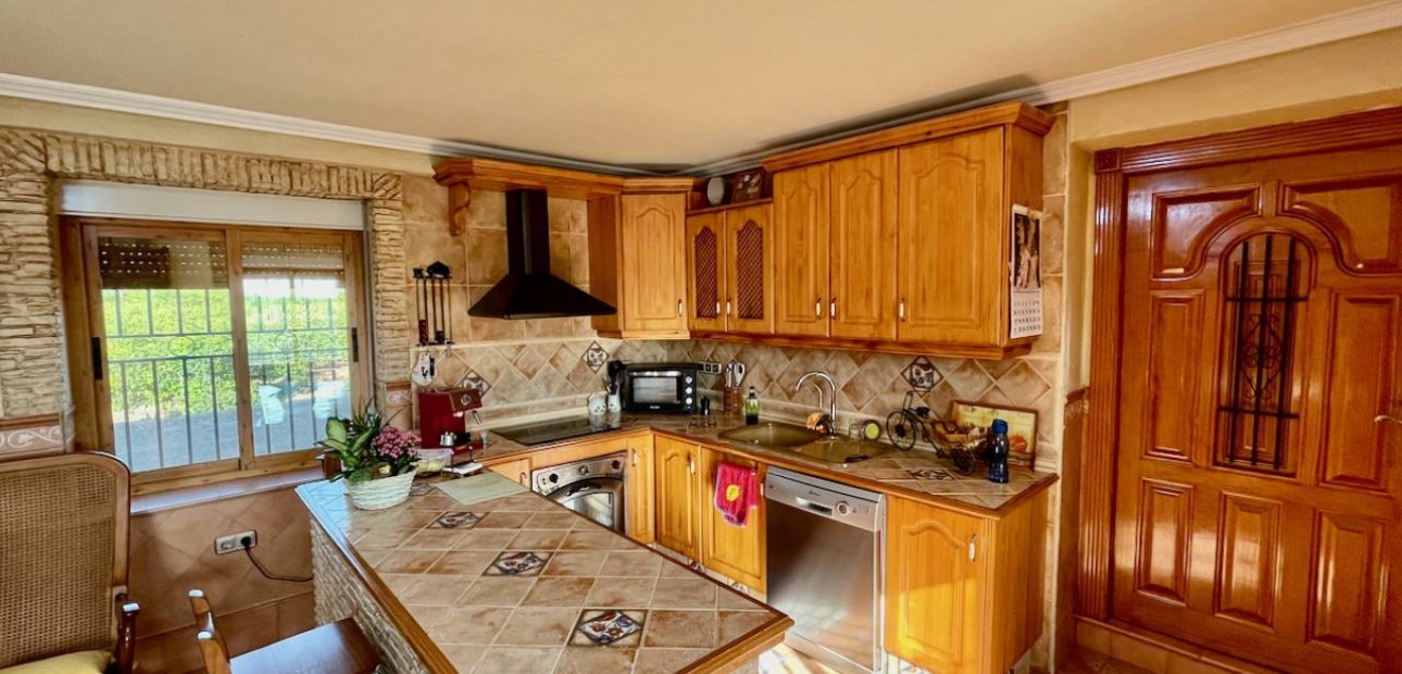 Herverkoop - Villa -
Orihuela