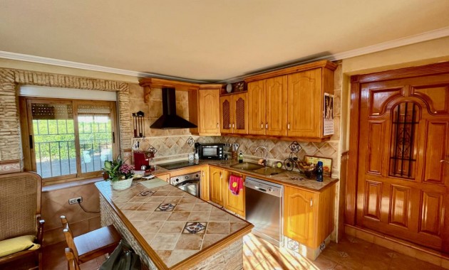 Herverkoop - Villa -
Orihuela