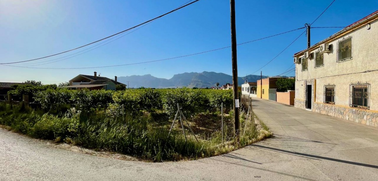 Herverkoop - Villa -
Orihuela