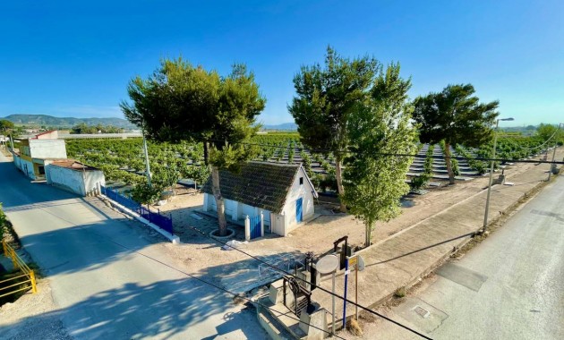 Herverkoop - Villa -
Orihuela