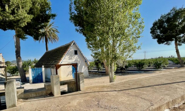 Herverkoop - Villa -
Orihuela