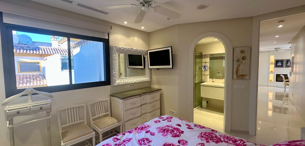 Herverkoop - Penthouse -
Guardamar del Segura - Marjal Beach