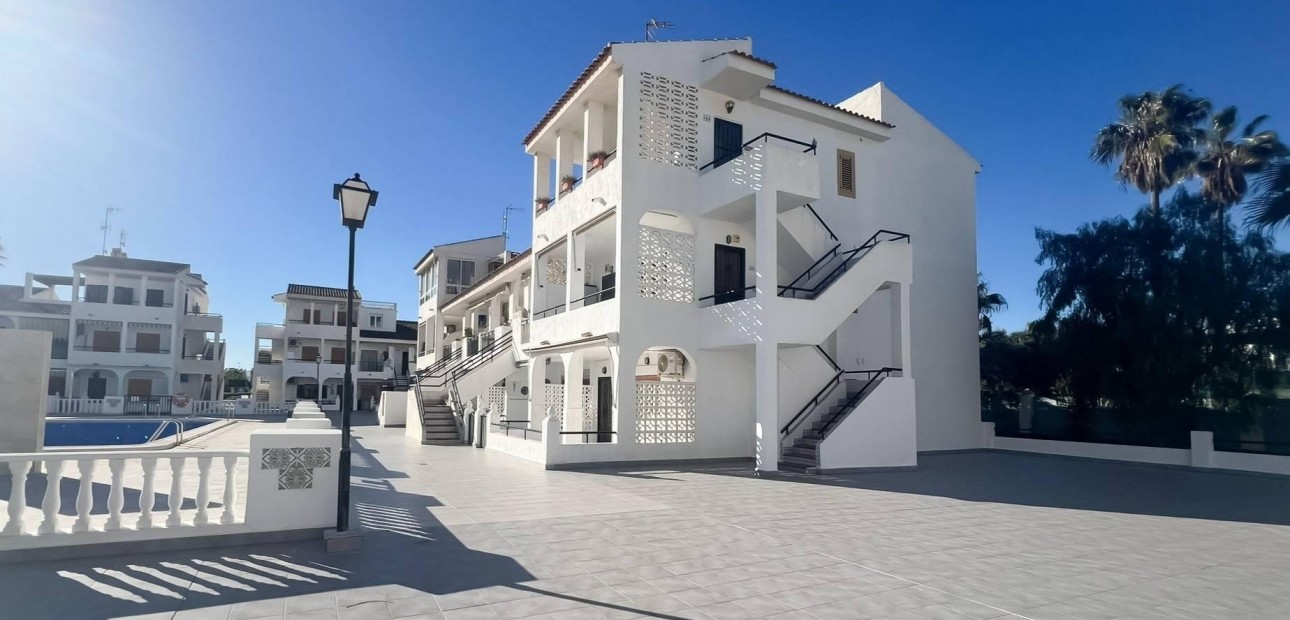 Herverkoop - Bungalow -
Torrevieja - Miramar - Torre del Moro