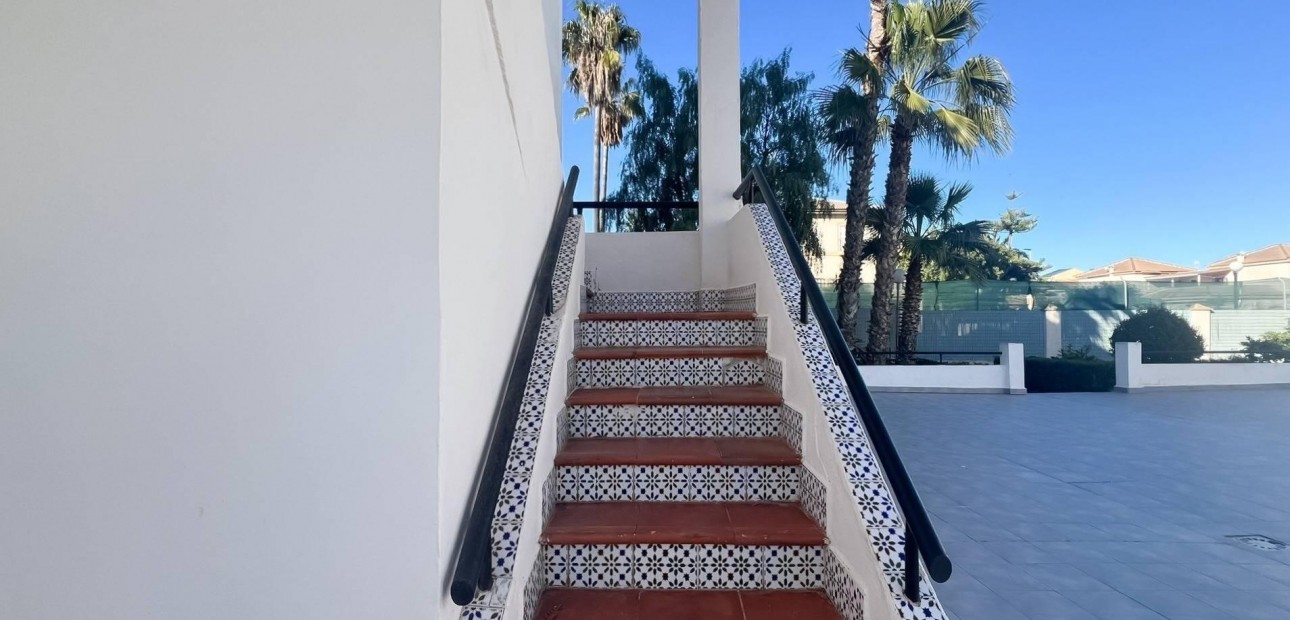 Herverkoop - Bungalow -
Torrevieja - Miramar - Torre del Moro