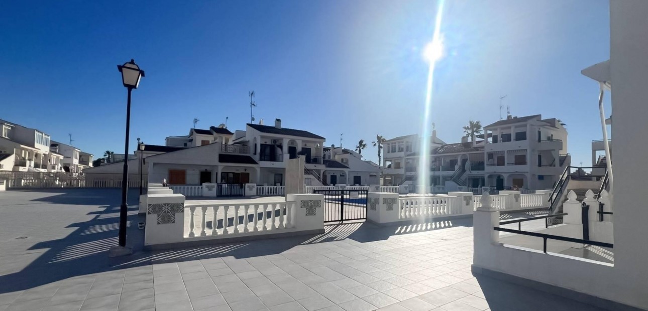 Herverkoop - Bungalow -
Torrevieja - Miramar - Torre del Moro