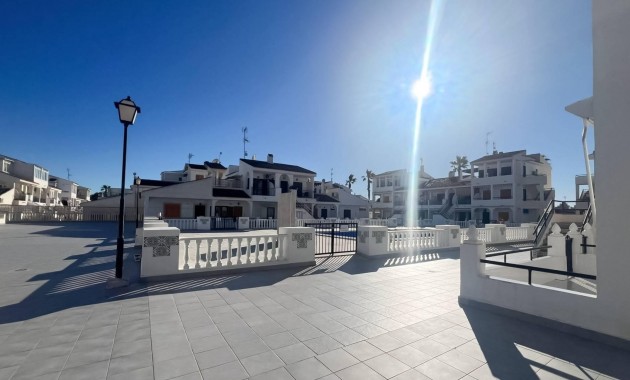 Herverkoop - Bungalow -
Torrevieja - Miramar - Torre del Moro