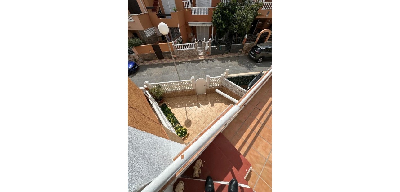 Herverkoop - duplex -
Torrevieja - Playa de los Naufragos