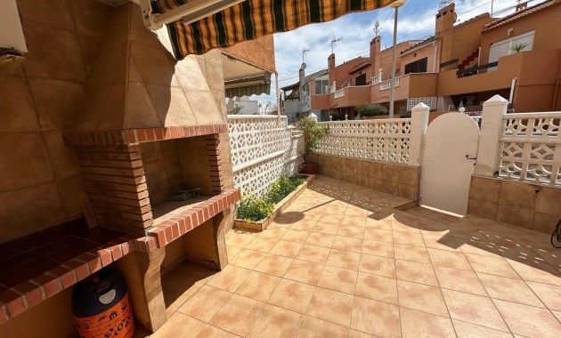 Herverkoop - duplex -
Torrevieja - Playa de los Naufragos