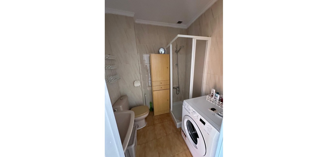 Herverkoop - duplex -
Torrevieja - Playa de los Naufragos