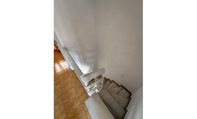 Herverkoop - duplex -
Torrevieja - Playa de los Naufragos