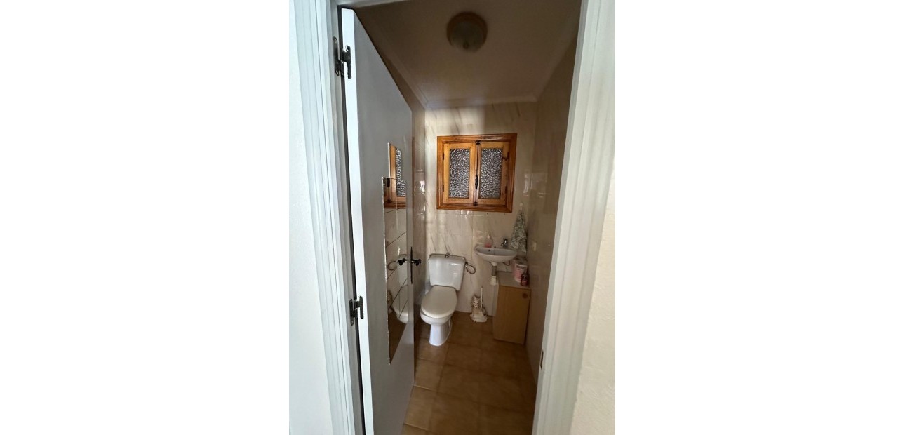 Herverkoop - duplex -
Torrevieja - Playa de los Naufragos