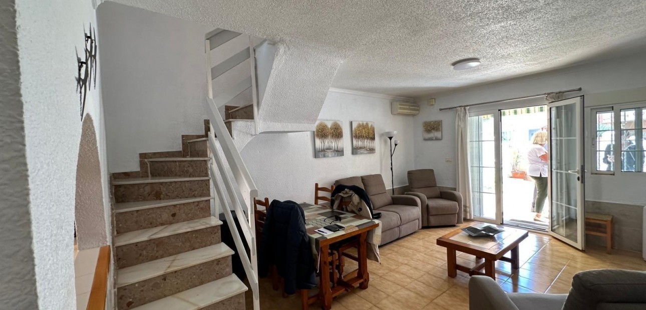 Herverkoop - duplex -
Torrevieja - Playa de los Naufragos