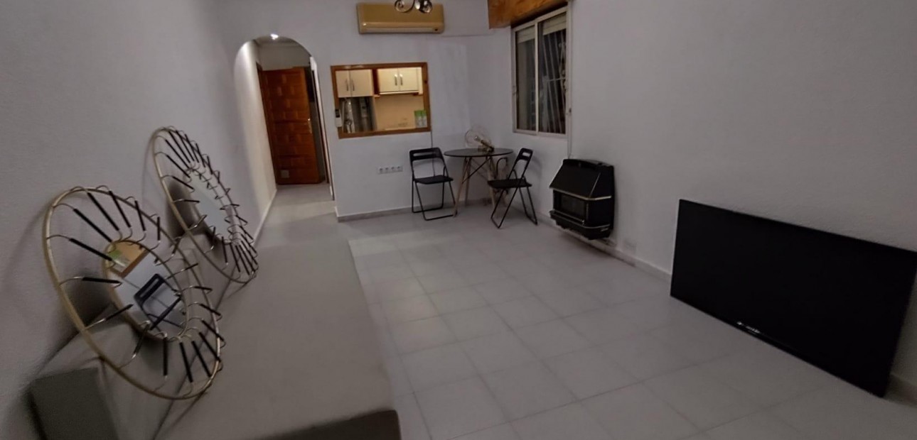 Herverkoop - Appartement / flat -
Torrevieja - El chaparral