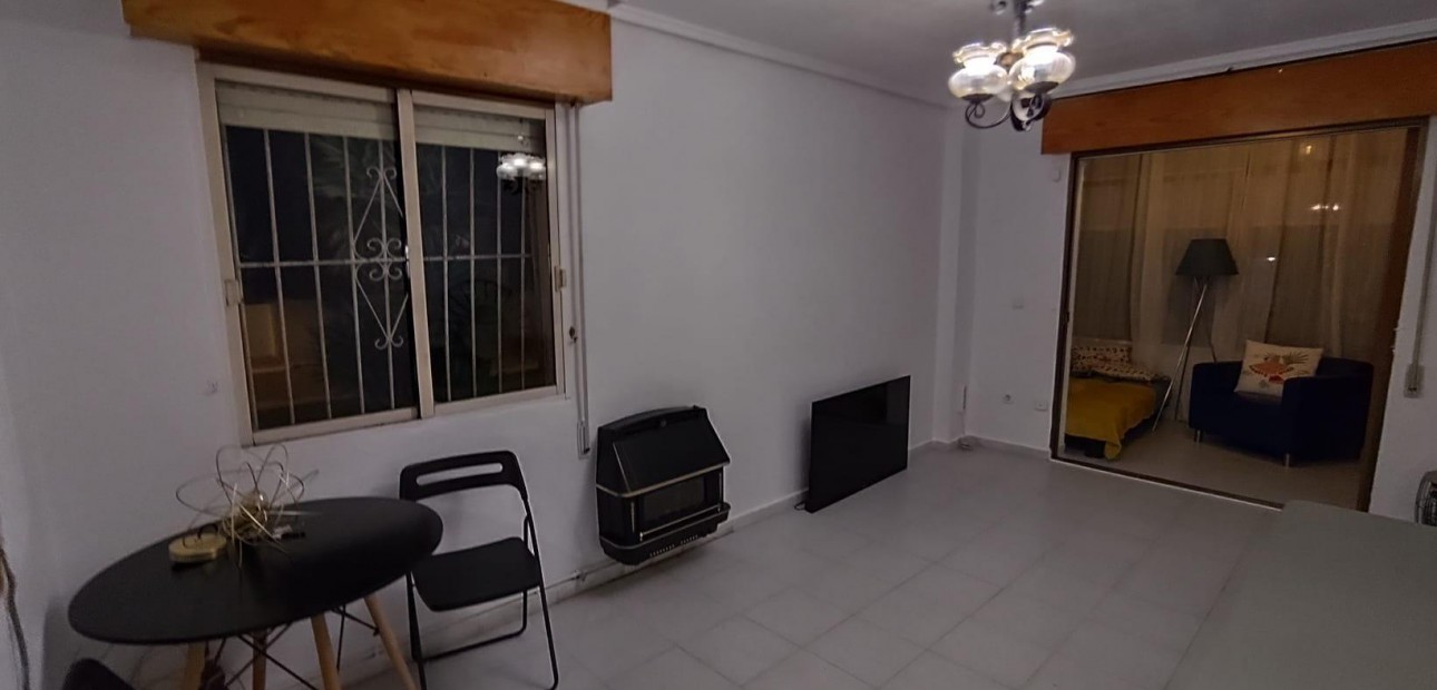 Herverkoop - Appartement / flat -
Torrevieja - El chaparral