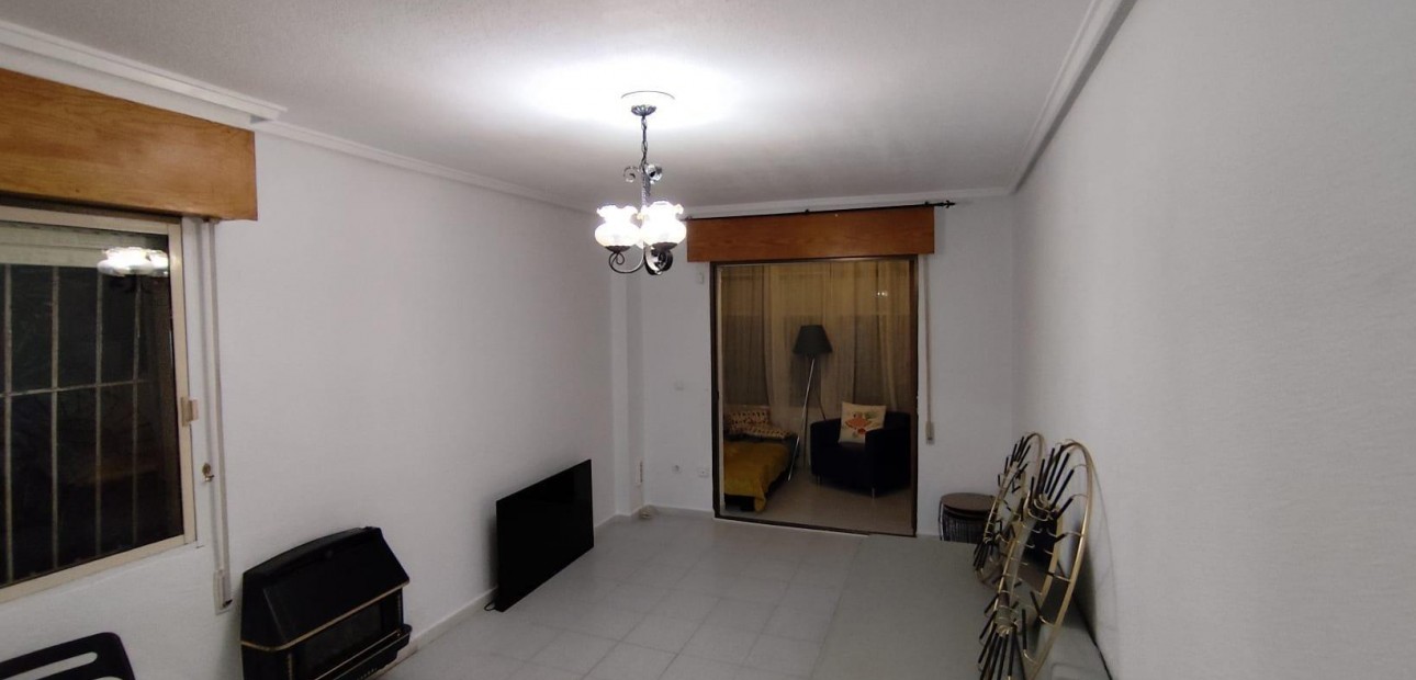 Herverkoop - Appartement / flat -
Torrevieja - El chaparral