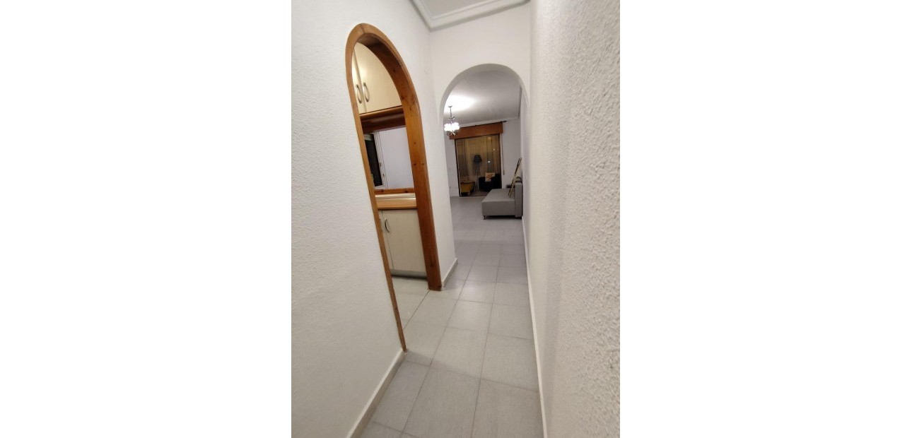 Herverkoop - Appartement / flat -
Torrevieja - El chaparral