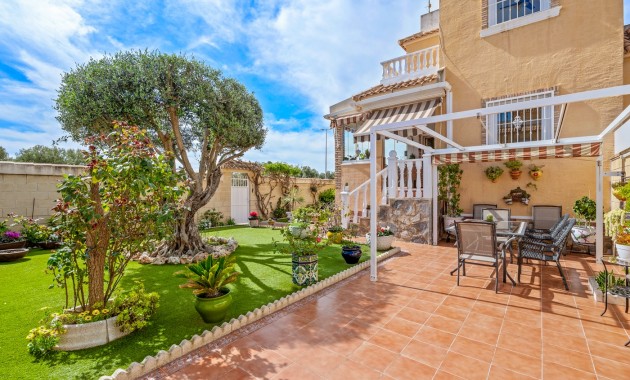 Herverkoop - Quad Villa -
Ciudad Quesada - Doña Pepa