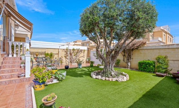 Herverkoop - Quad Villa -
Ciudad Quesada - Doña Pepa