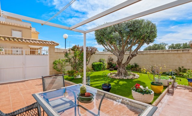 Herverkoop - Quad Villa -
Ciudad Quesada - Doña Pepa