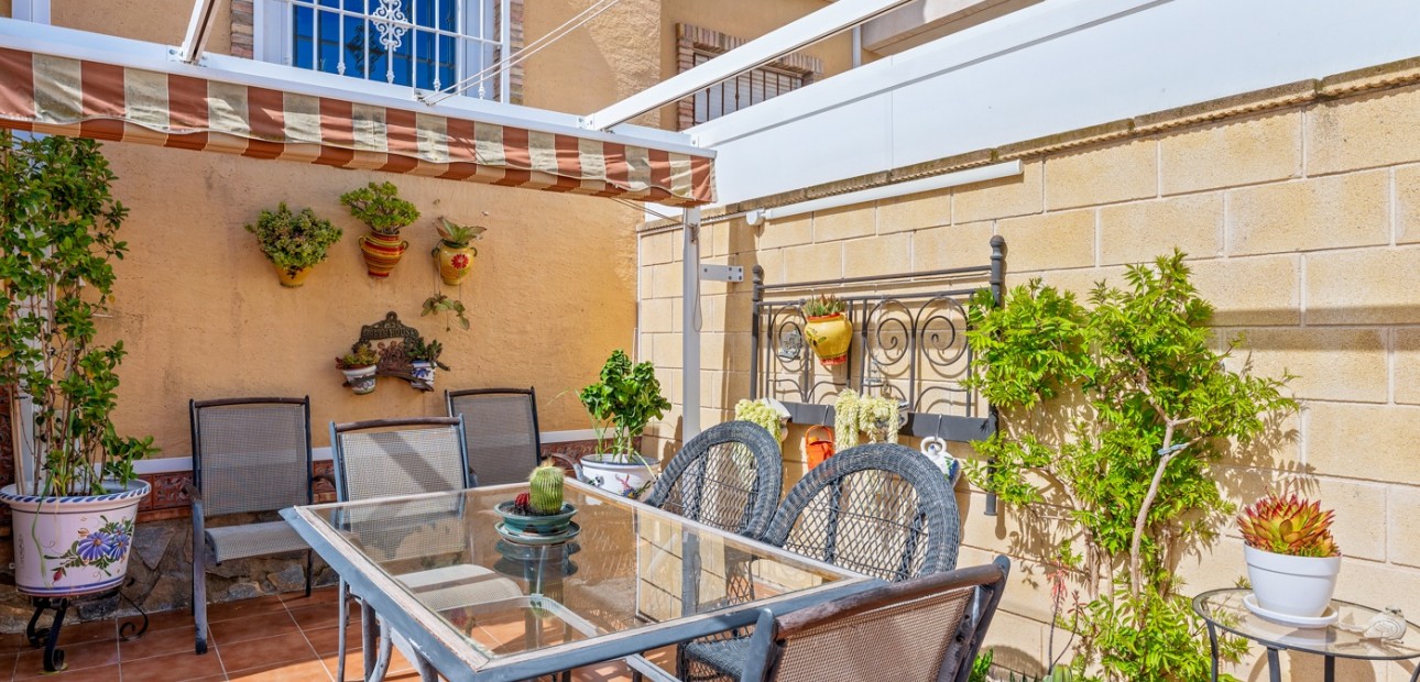 Herverkoop - Quad Villa -
Ciudad Quesada - Doña Pepa