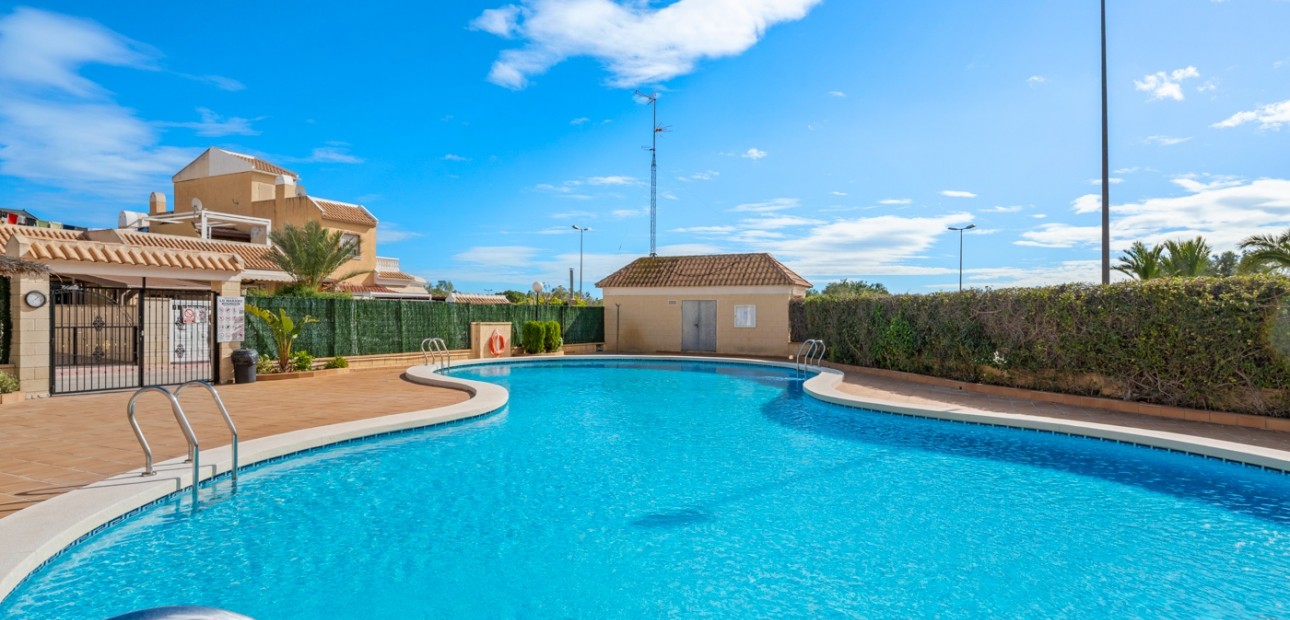 Herverkoop - Quad Villa -
Ciudad Quesada - Doña Pepa