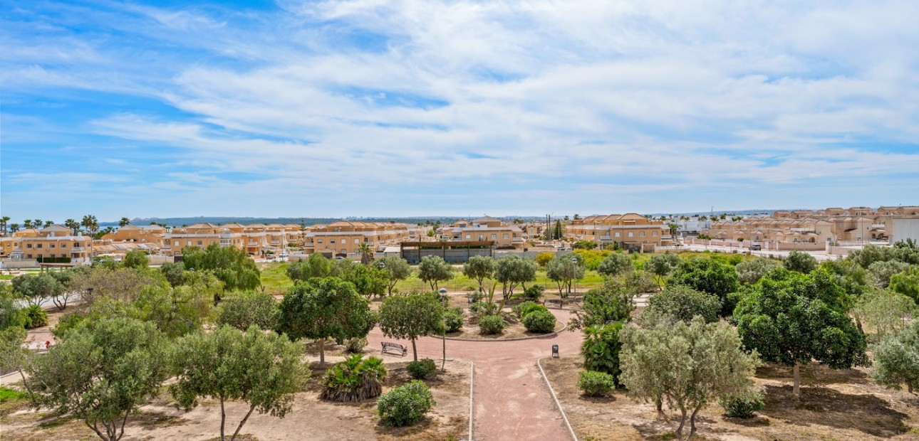 Herverkoop - Quad Villa -
Ciudad Quesada - Doña Pepa