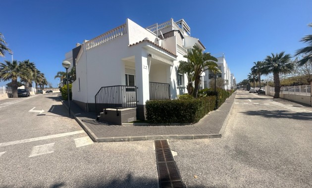Herverkoop - Bungalow -
Torrevieja - Aguas Nuevas