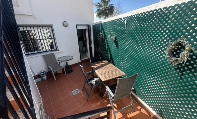 Herverkoop - Bungalow -
Torrevieja - Aguas Nuevas